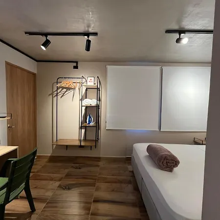 Fancy With Balcony Near Old Town Apartment *