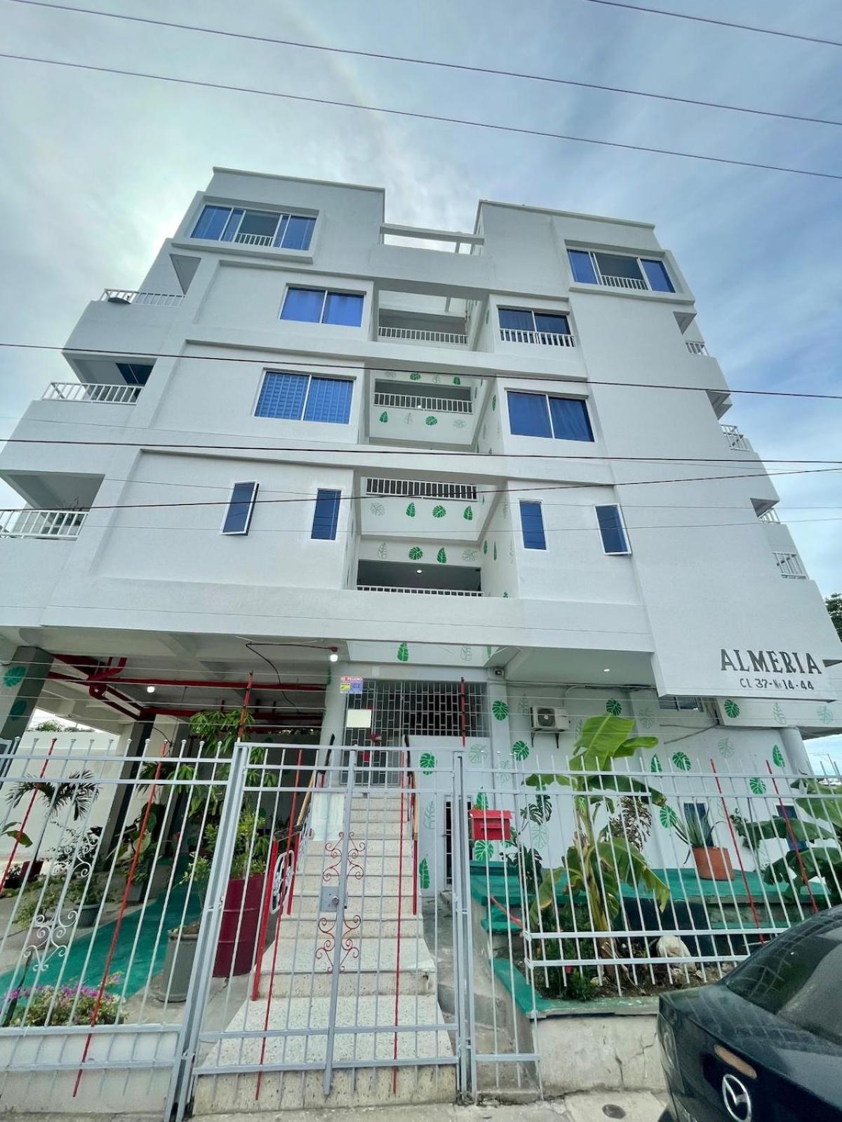 Fancy With Balcony Near Old Town *